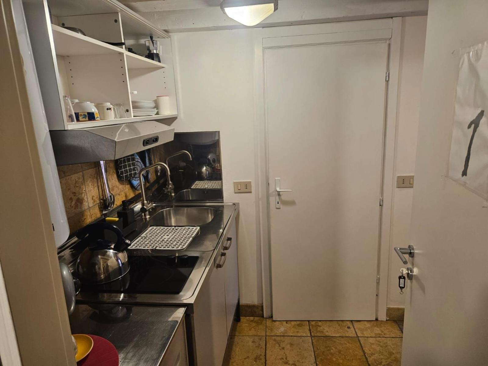 Lovely Apartment 207042-Loc-03236 ヴェネツィア エクステリア 写真